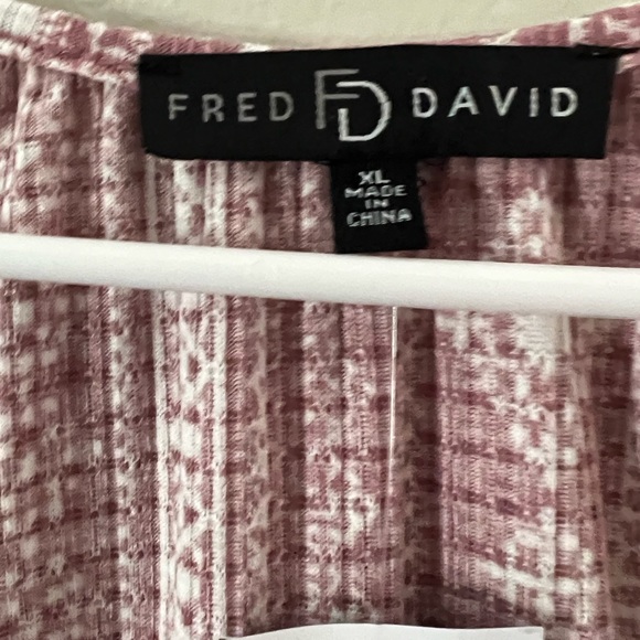 Top - Picture 2 of 2